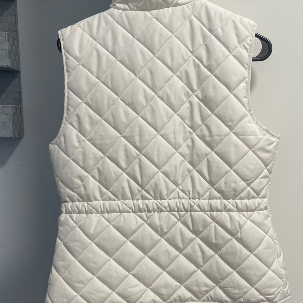 St. John's Bay Quilted White Vest - Picture 6 of 6
